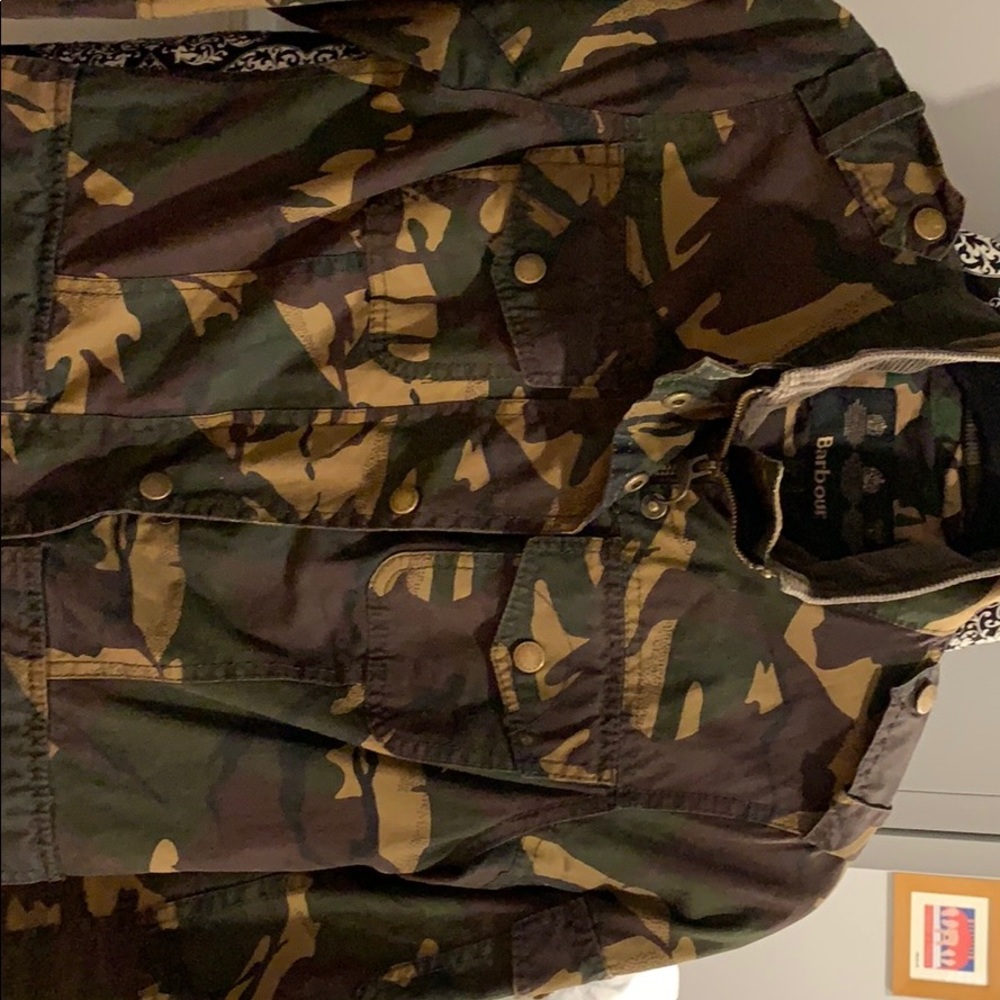 Barbour camo short waxed jacket LIKE NEW, Sz 4 US